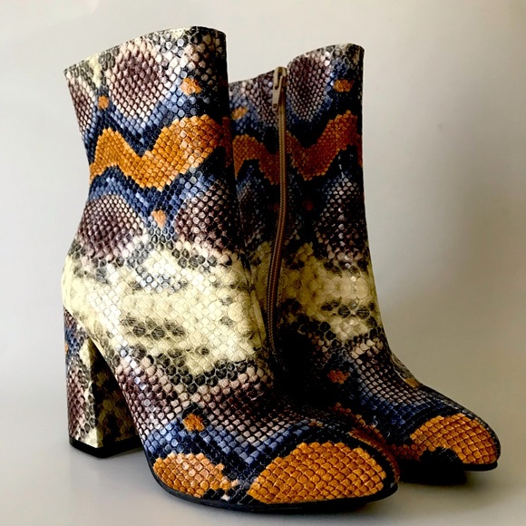 Multi Faux Snake Print Ankle Boot -Sz 6M - Picture 1 of 10